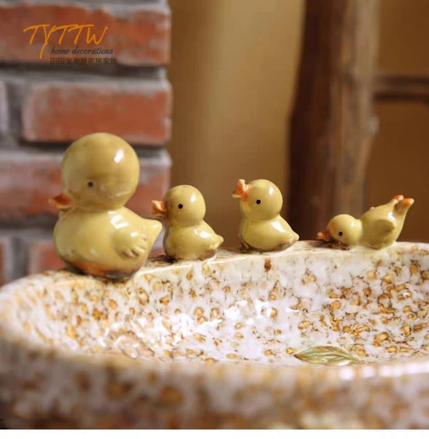 Retro mother and children yellow duck ceramic plate, home decoration, nut plate, key basin, desktop ornaments