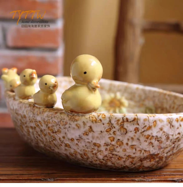 Retro mother and children yellow duck ceramic plate, home decoration, nut plate, key basin, desktop ornaments