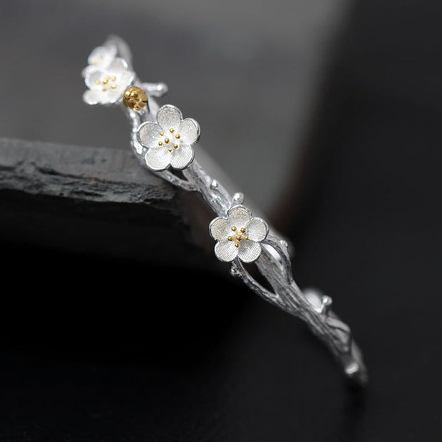 Ancient style wintersweet rain flower open bracelet - Tiracisu