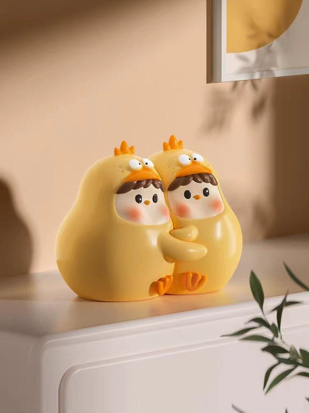 Cute Hug Dun Dun Chicken Bookend Bookshelf Home Desktop Ornaments Living Room Bedroom Wine Cabinet Decoration Gift - Tiracisu
