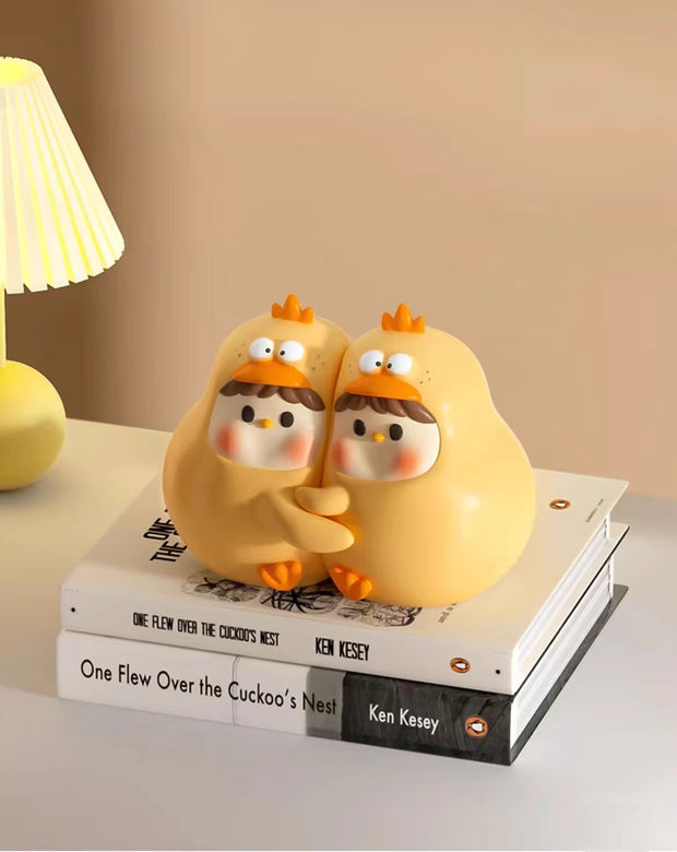 Cute Hug Dun Dun Chicken Bookend Bookshelf Home Desktop Ornaments Living Room Bedroom Wine Cabinet Decoration Gift