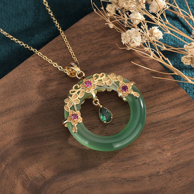 Elegant Flower Green Jade Pendant Necklace - Tiracisu