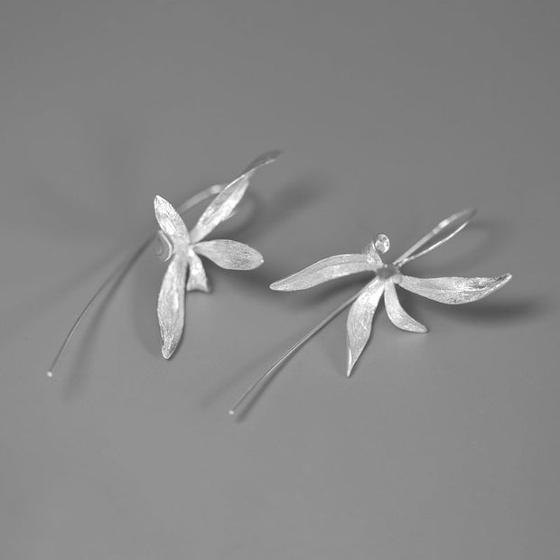 Elegant Petal Sterling Silver Drop Earrings - Tiracisu