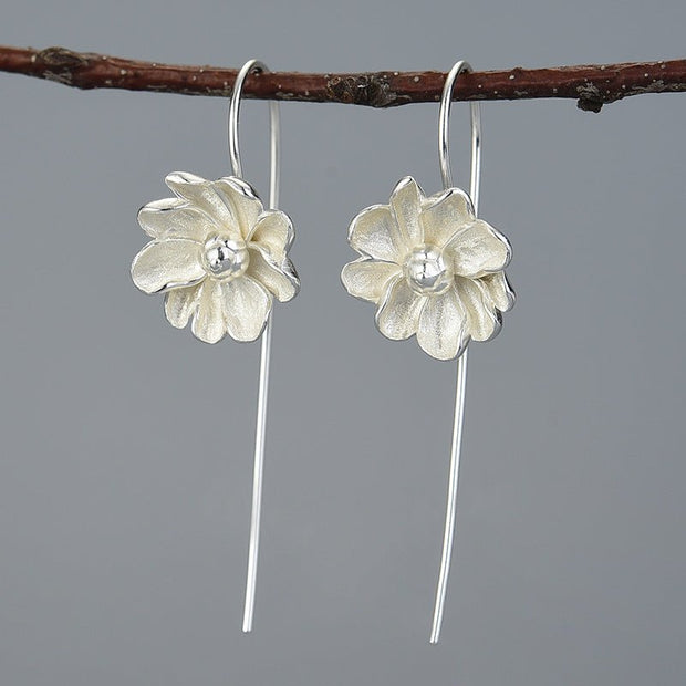 Elegant sterling silver petal long earrings - Tiracisu