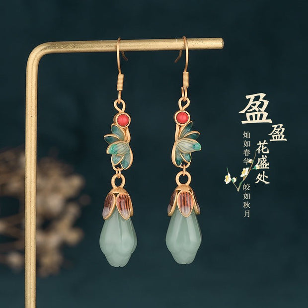 Elegant Vintage Lily of the Valley Pendant Earrings - Tiracisu