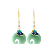 Retro - style green jade cloud pattern elephant pendant earrings - Tiracisu