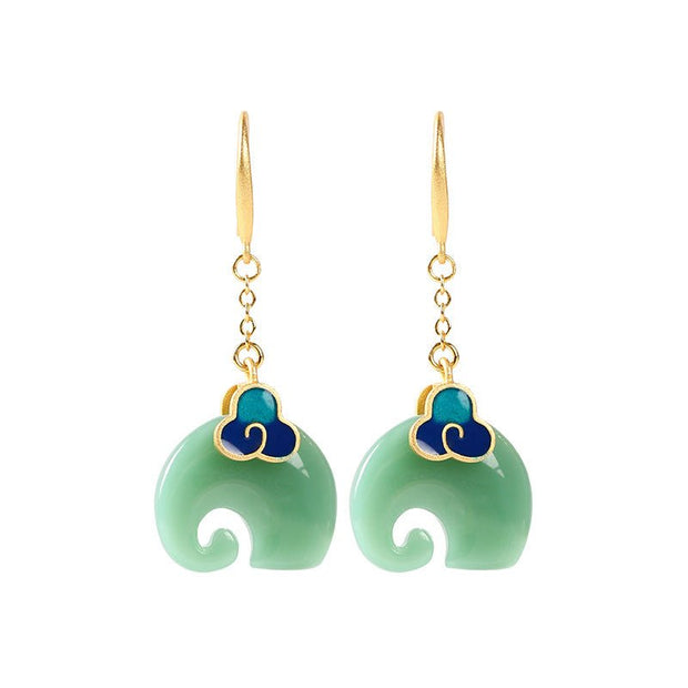 Retro - style green jade cloud pattern elephant pendant earrings - Tiracisu
