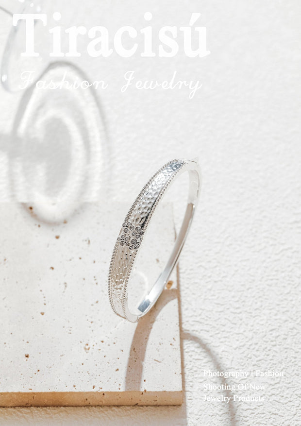 Sunny Lake Fashion Bracelet - A Fusion of Elegance and Classicism - Tiracisu