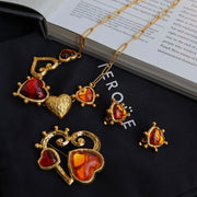 Vintage Big Heart Glass Gold Jewelry Set (Necklace + Brooch + Ear Clip) - Tiracisu